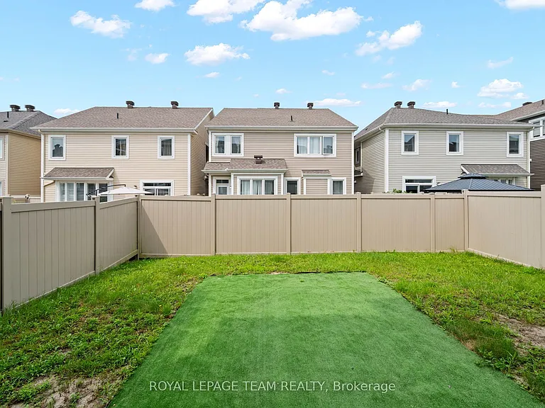 127 Solaris Dr — Photo 24