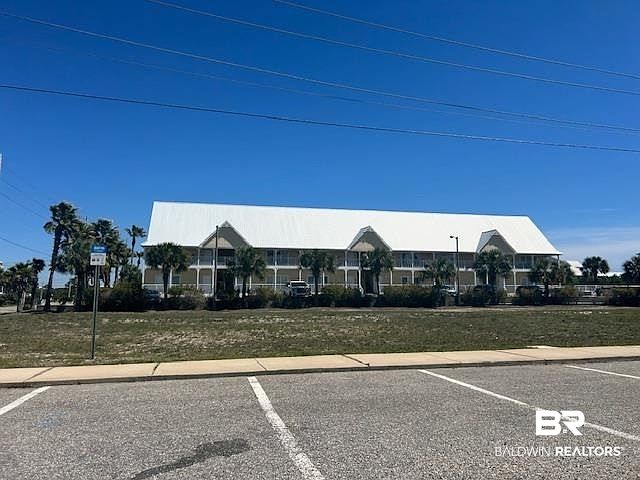 1st image of 1485 W Lagoon Ave #202