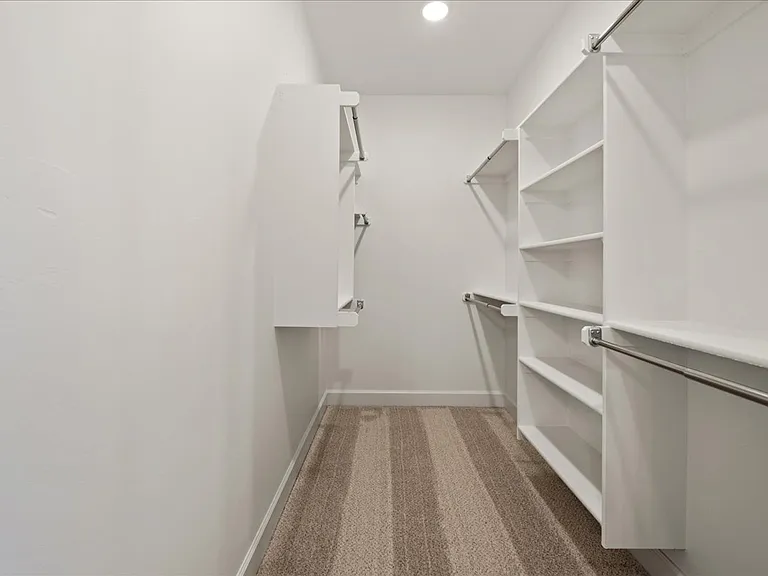 9738 Renee St — Photo 2