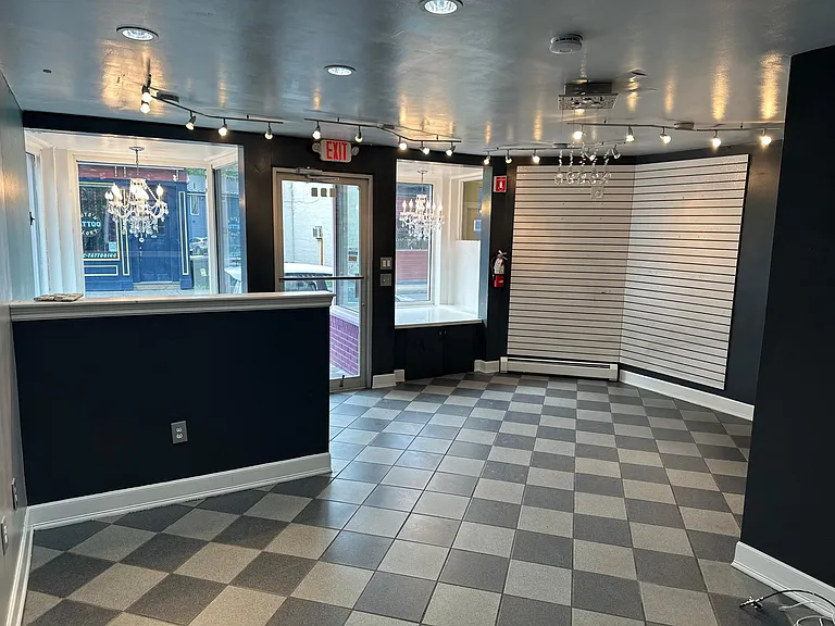 425 Main St #FRONT — Photo 3