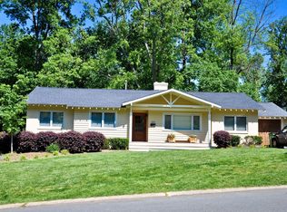 323 Manning Dr, Charlotte, NC 28209
