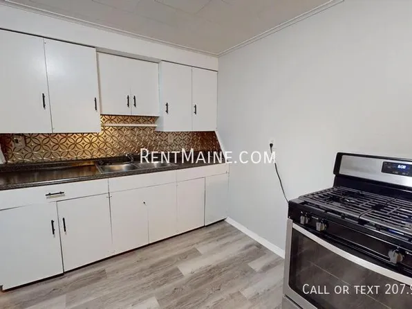 85 Cedar St, Bangor, ME 04401