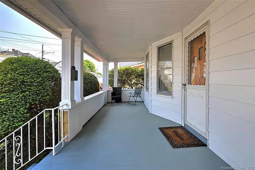 3 bed, 1250 sqft, $2,600 — Photo 1