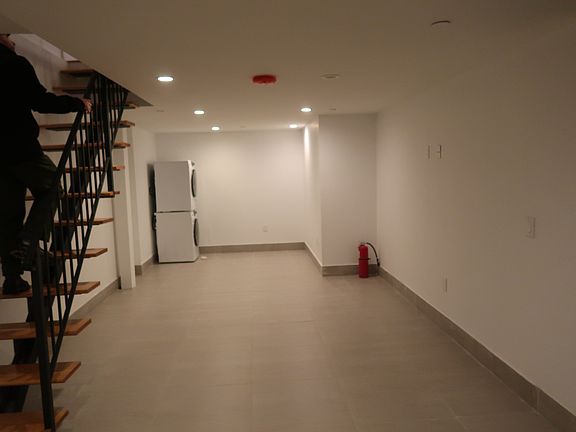 5th image of 472 Gates Ave #1F