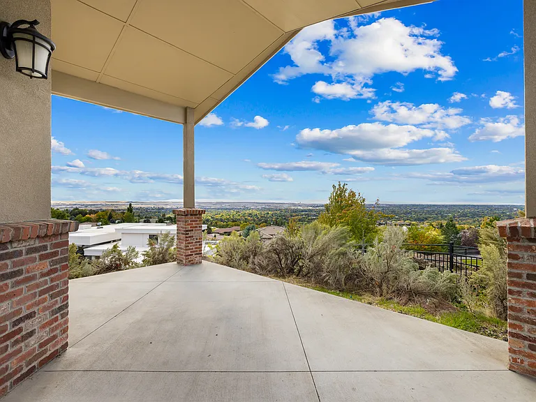 1673 S Ridge Point Pl — Photo 32