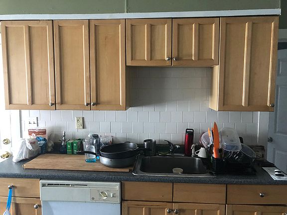 3rd image of 127 1/2 De Pasquale Ave APT 3