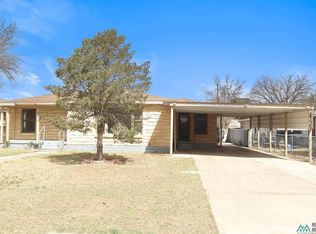 606 E Yucca Dr, Hobbs, NM 88240