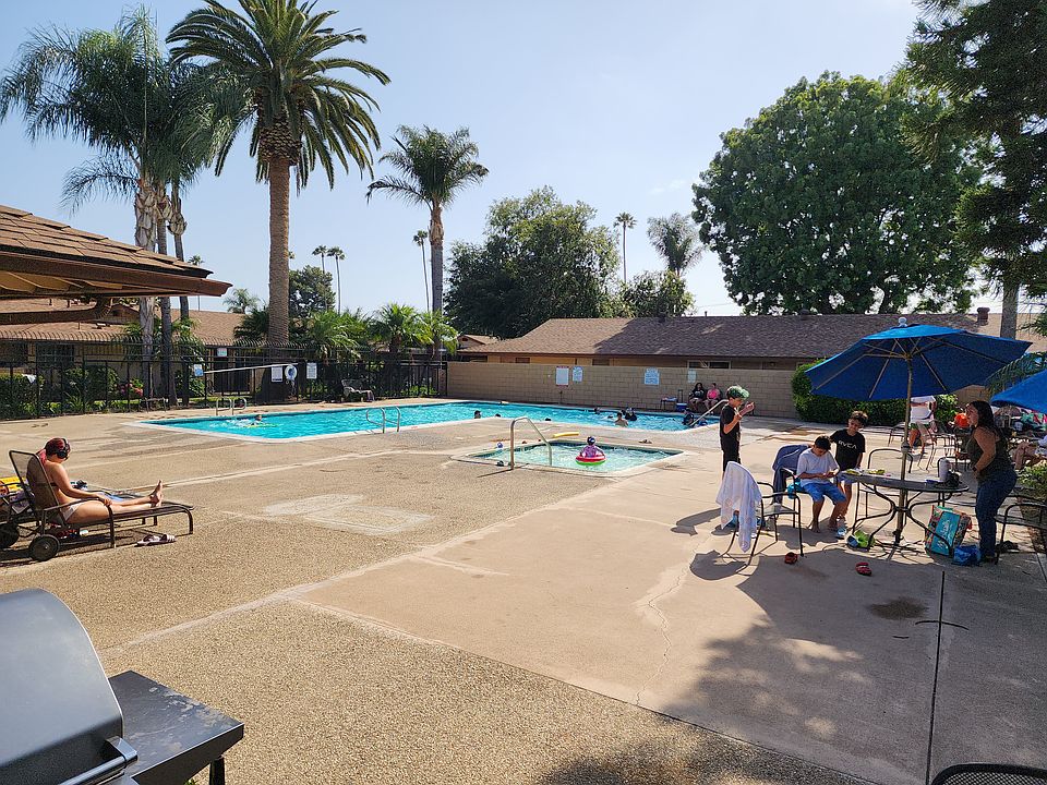 Community Pool and BBQ Area
