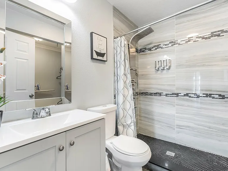 E Vegas Valley Dr — Photo 19