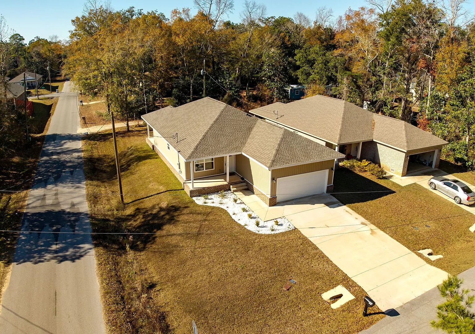 Welcome Home to Coastal Comfort in Milton! — Photo 4