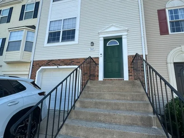 307 Wimbeldon Ct, Stafford, VA 22556