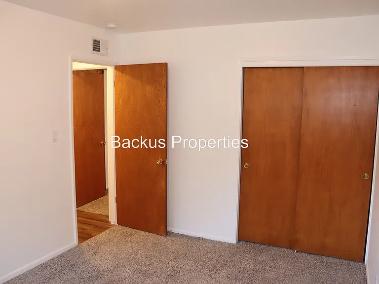 738 Carmelita Dr — Photo 12