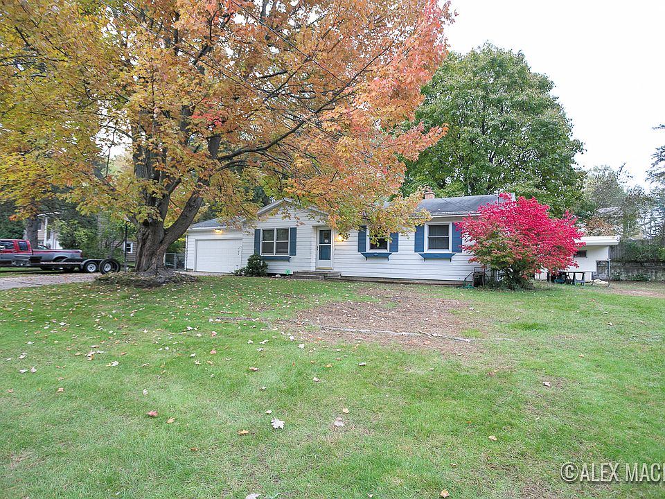 1st image of 4444 Bonanza Dr NE