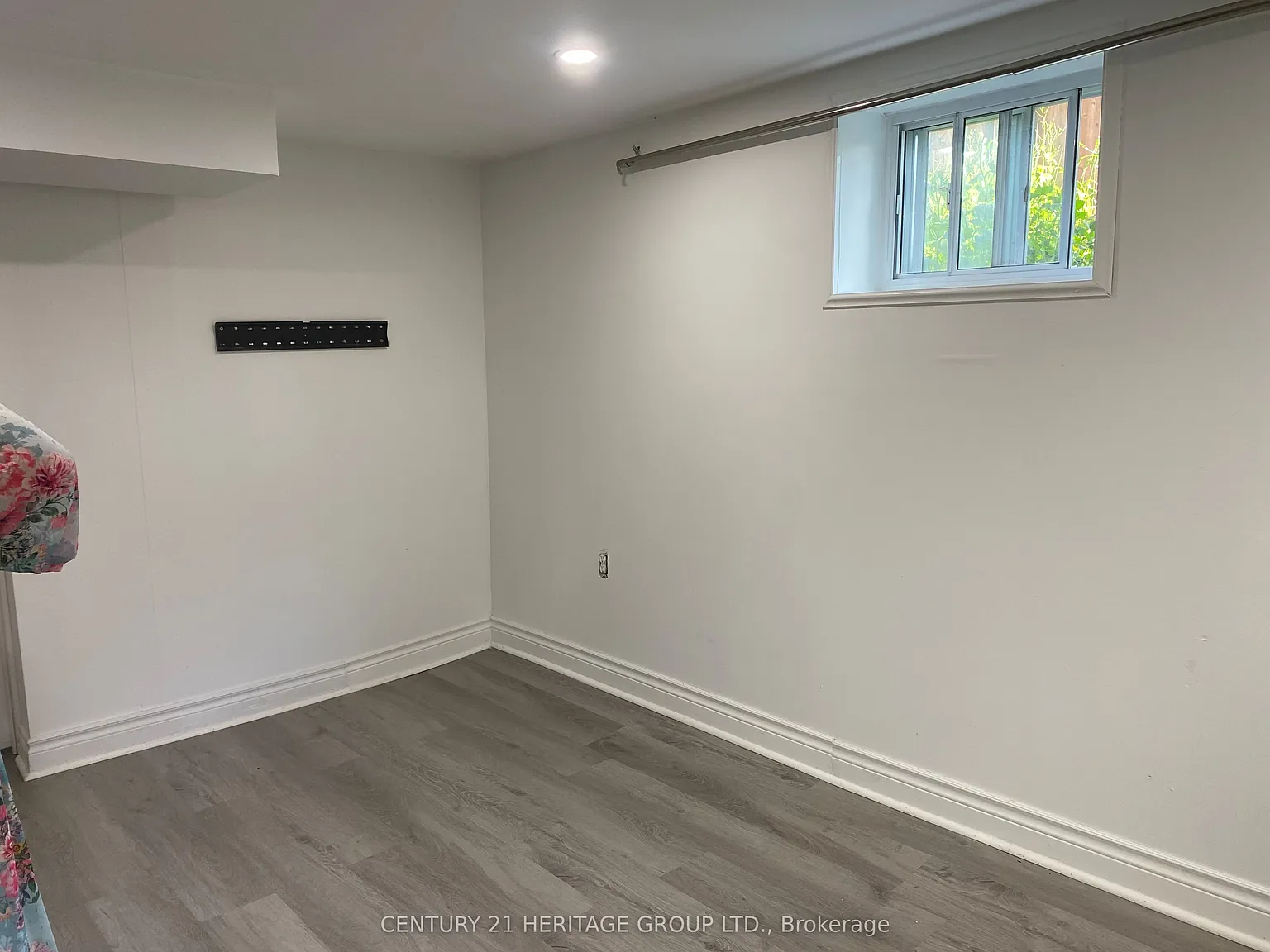 3 bed, $2,100 — Photo 3