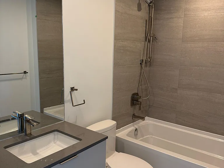 1 Fairview Rd E #2913 — Photo 10