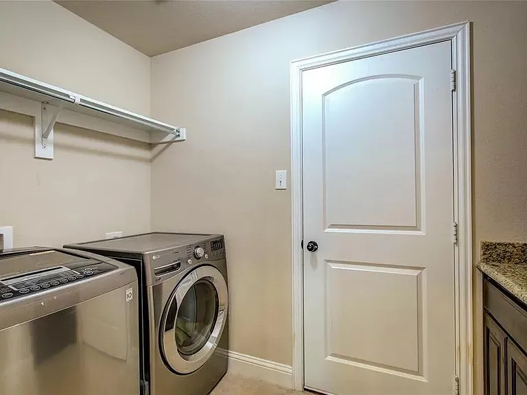 309 Midnight Dr — Photo 21