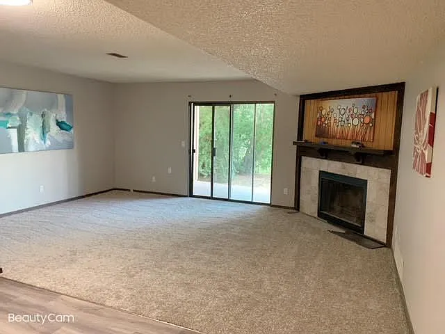 1110 Holli Springs Ln #B — Photo 4