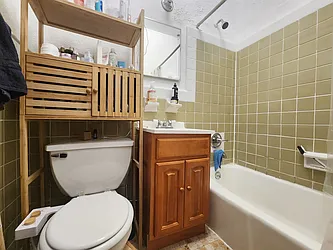 Rented by RELEASE NY