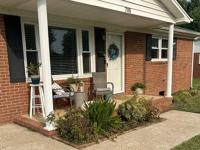 705 Bridge Rd — Photo 1