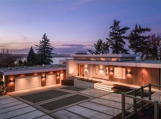 4570 Bissenden Pl, Saanich, BC V8N 3K4