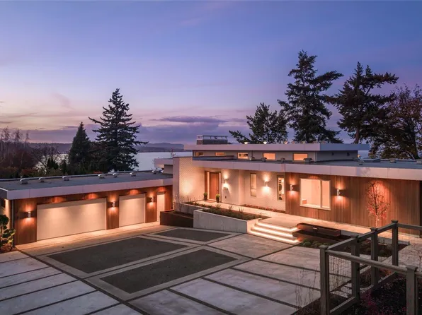 4570 Bissenden Pl, Saanich, BC V8N 3K4