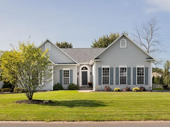 8218 Dampier Cir, Liverpool, NY 13090