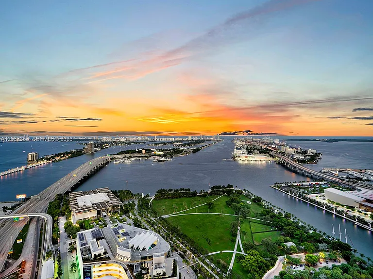 1100 Biscayne Blvd #4001 — Photo 3