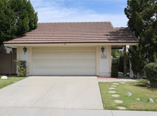 27040 Rio Prado Dr, Santa Clarita, CA 91354