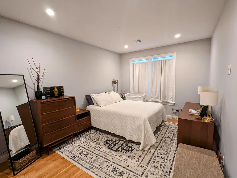 144 W 3rd St #2 — Photo 8