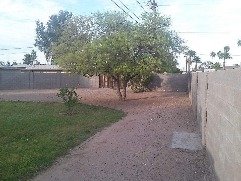1st image of 1055 N Wedgewood Dr