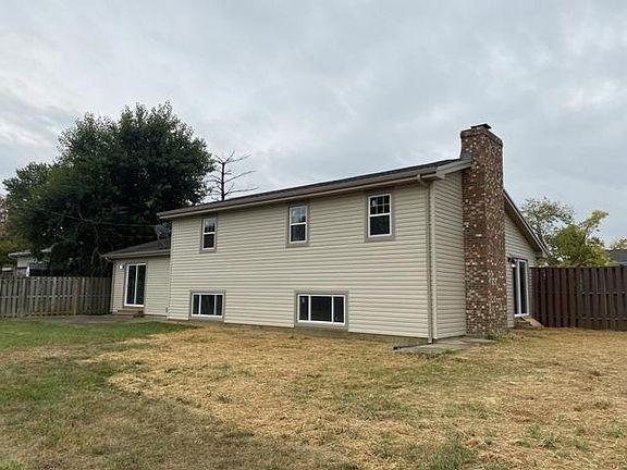 3rd image of 190 Wexford Dr