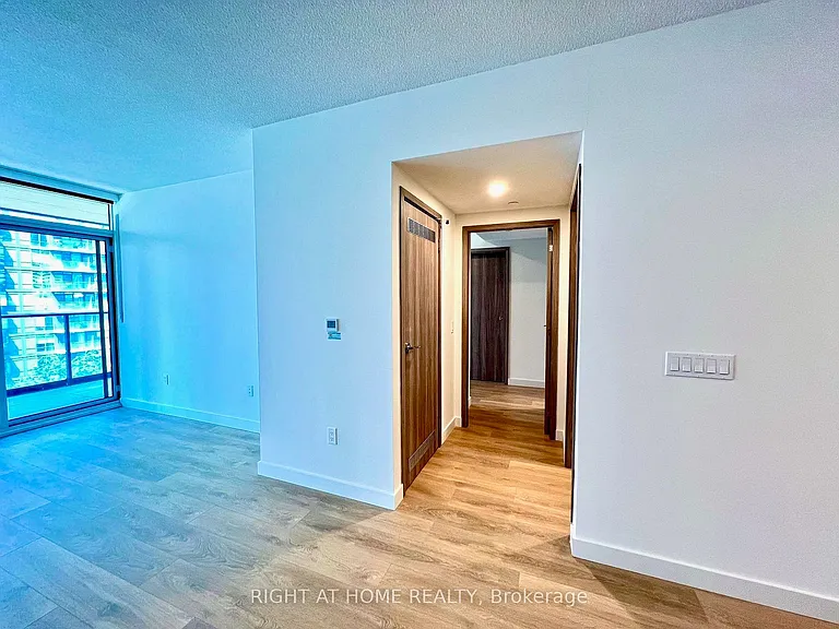 3 Concord Cityplace Way #828 — Photo 10