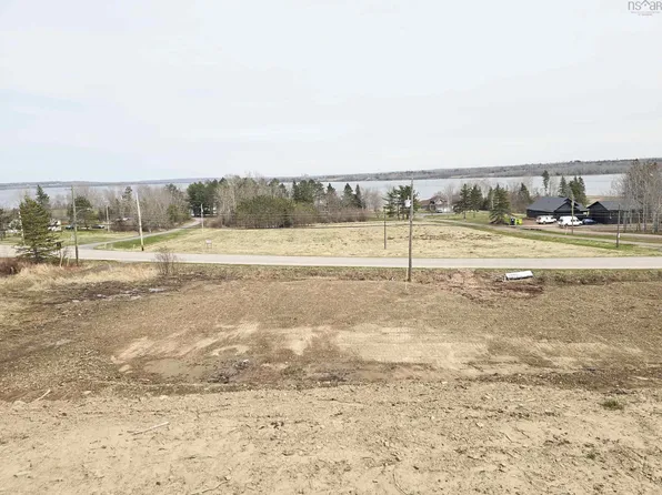 376 Highway Lyons, Brook, NS B0K 1H0