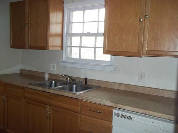 4th image of 11425 Highridge Dr