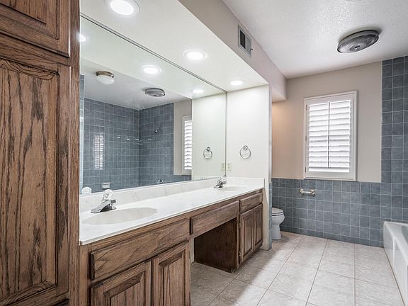 4th image of 616 Alta Cumbre Pl