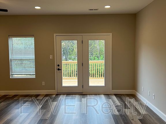 3rd image of 4031 Laughing Brook Way