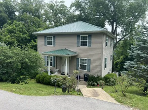 275 Peach Orchard Dr, Pikeville, KY 41501