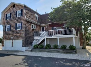 1053 Barnegat Ln, Mantoloking, NJ 08738