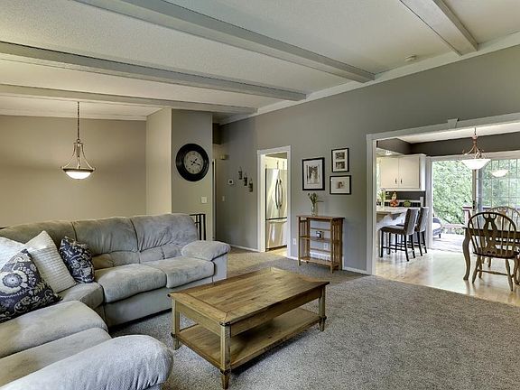 5th image of 6211 Edgemont Blvd N