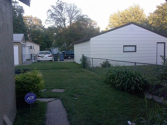 4th image of 4642 Emerson Ave N