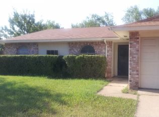 5709 Sundance Cir, Haltom City, TX 76148