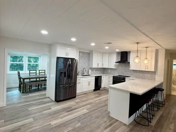 511 SW North Riverpoint Dr, Stuart, FL 34994