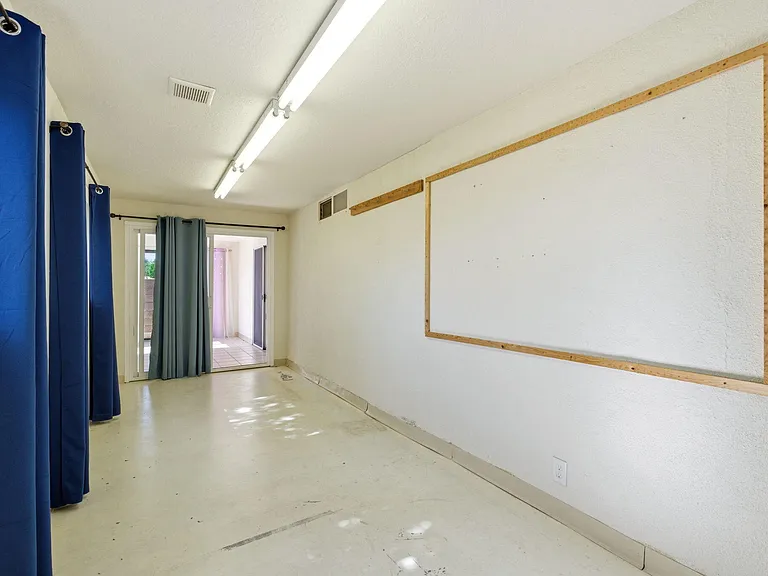 8319 Santa Clarita St NE — Photo 17