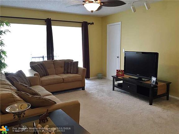 2nd image of 6455 Bay Club Dr APT 4