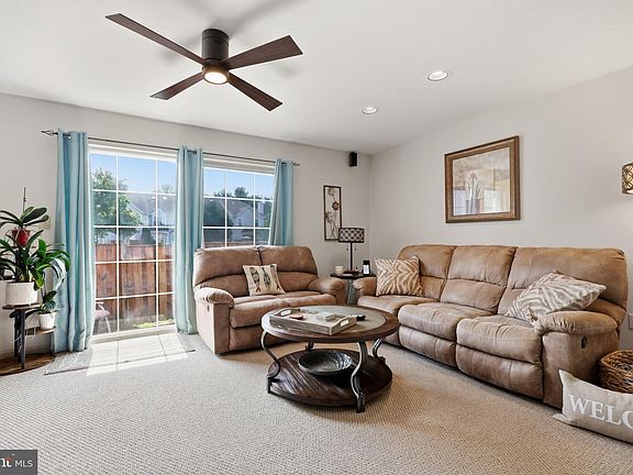 3rd image of 7207 Sheffield Dr