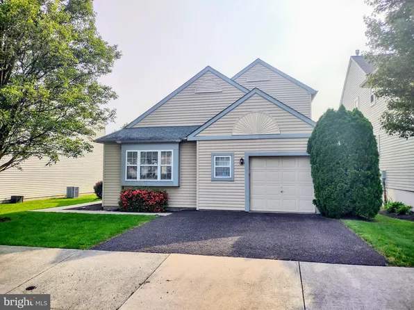 85 Saint Andrews Blvd, Royersford, PA 19468