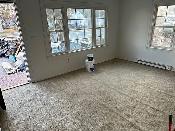 2nd image of 719 Richmond Ave