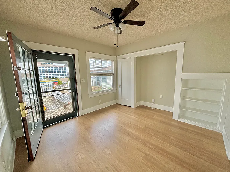 233 W 8th St #233 — Photo 1