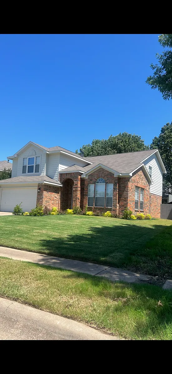 Building Photo - 2824 Ironwood Dr