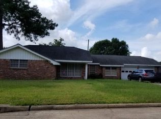 10327 Raritan Dr, Houston, TX 77043